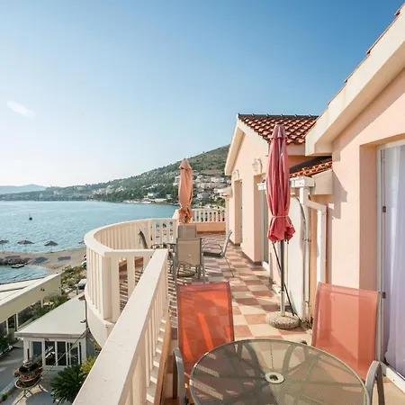 Kaja - Right Next To The Appartement Trogir