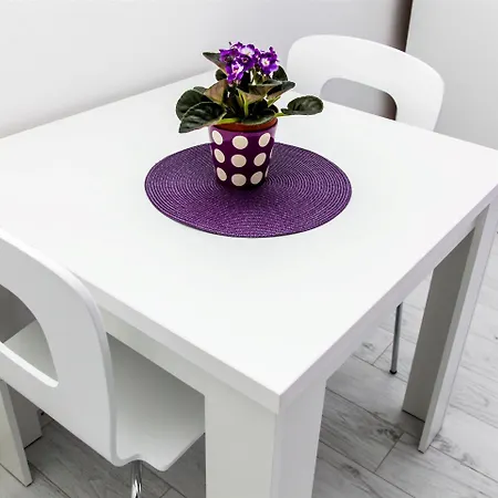 Kaja - Right Next To The * 트로기르