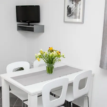 아파트 Kaja - Right Next To The *