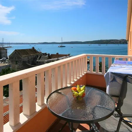 Kaja - Right Next To The 아파트 *