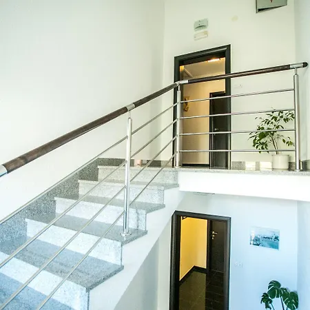 아파트 Kaja - Right Next To The